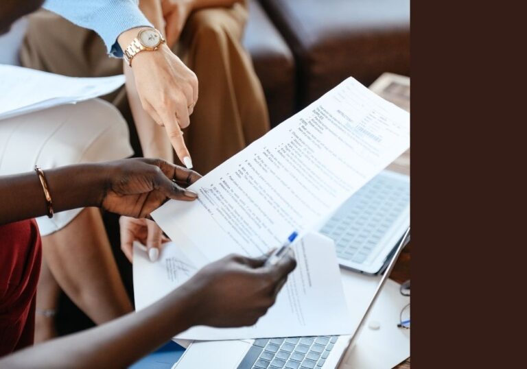 A 101 Guide to Licensing Agreements [Terms, Benefits & Risks]